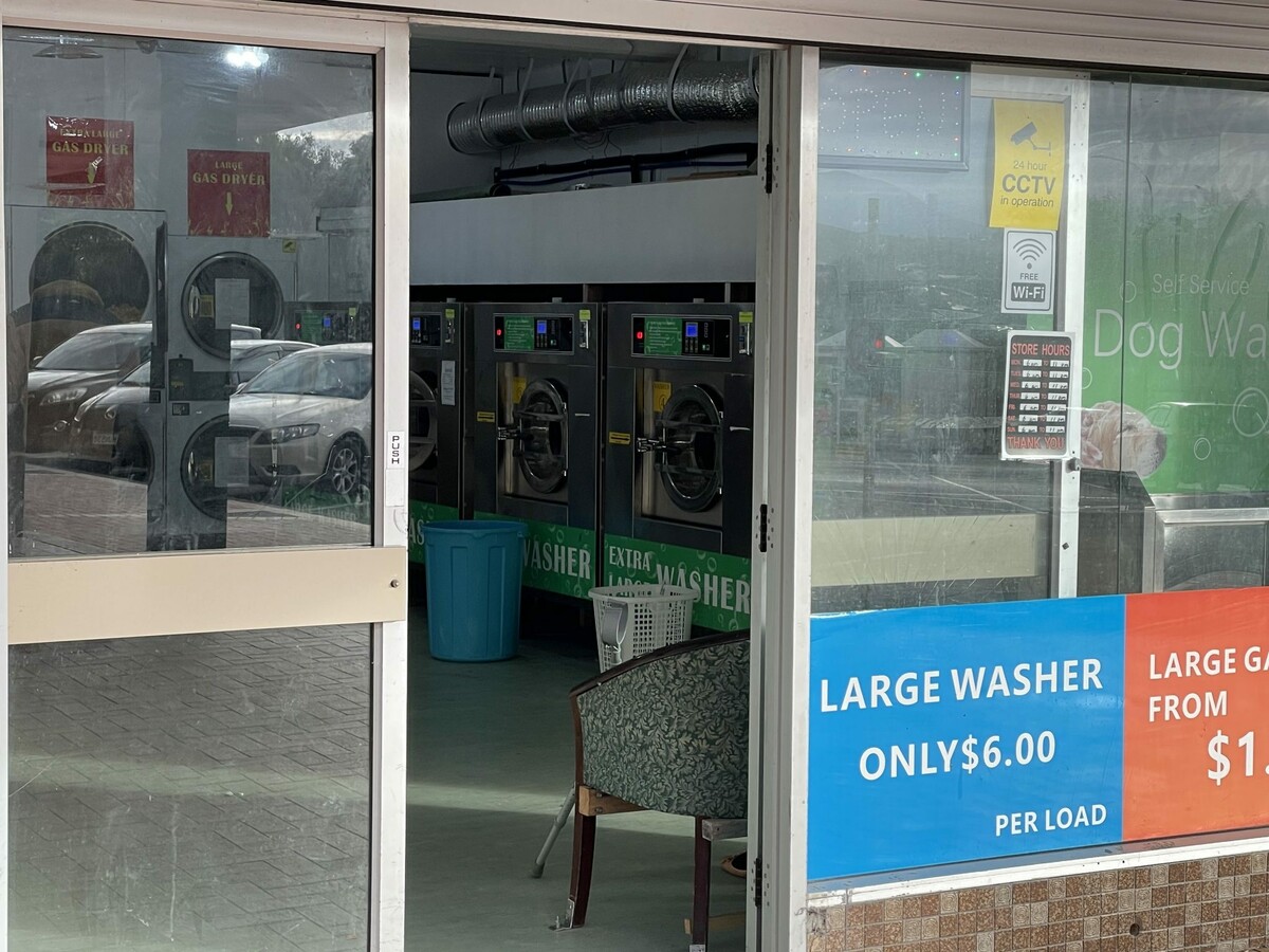 Laundromat, Porirua, Wellington     